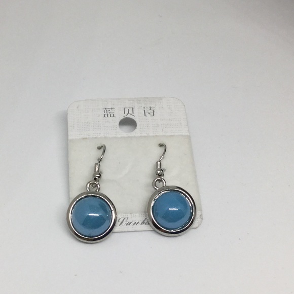 3 for $15 NWT Blue and silver dangly earrings - Picture 2 of 3